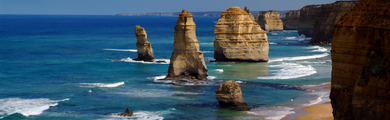 Image of beach and cliffs in Melbourne, Australia 