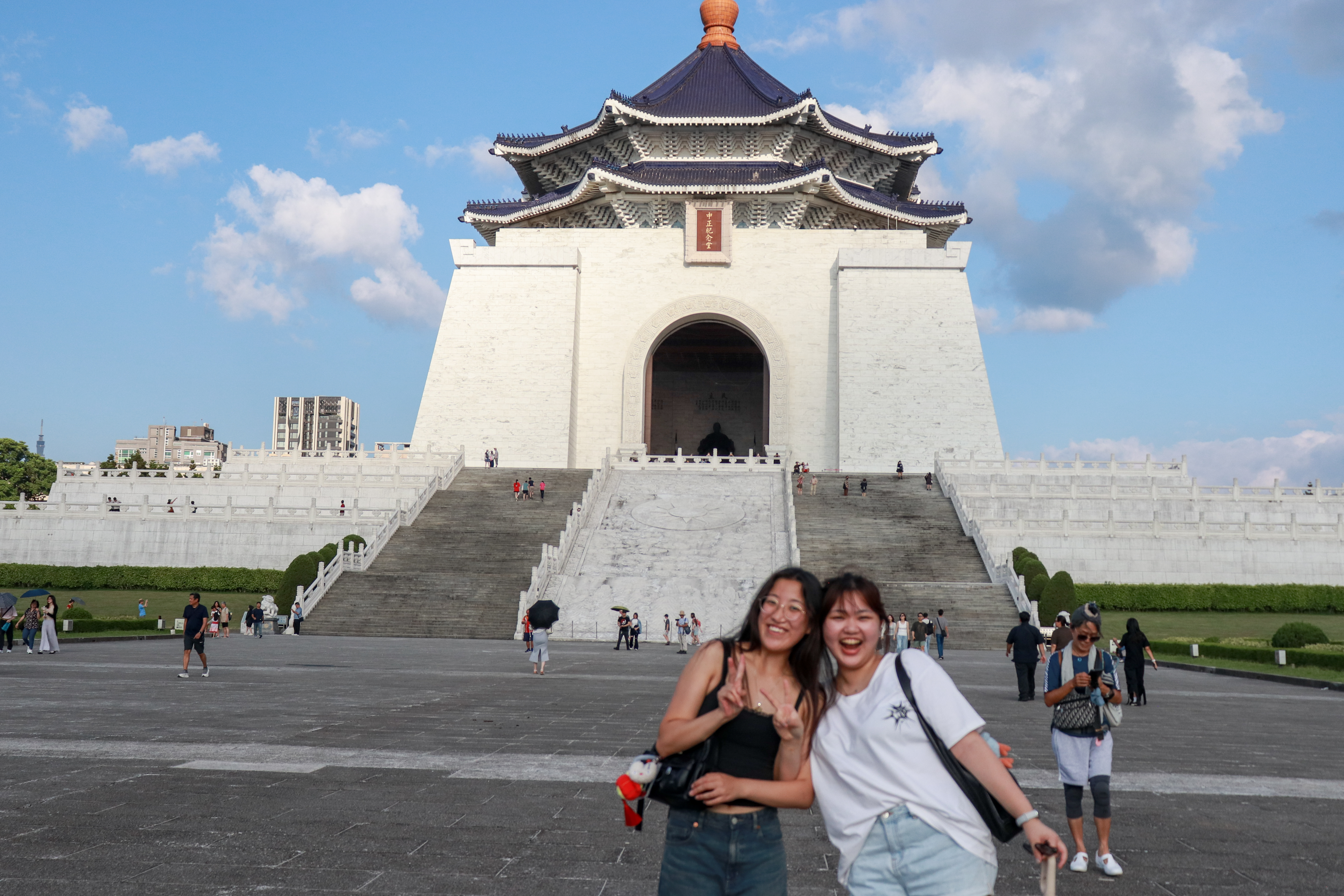 Allison (Lulu) Muzzy and her language partner at Chiang Kai-shek Memorial in Taipei, Taiwan. 