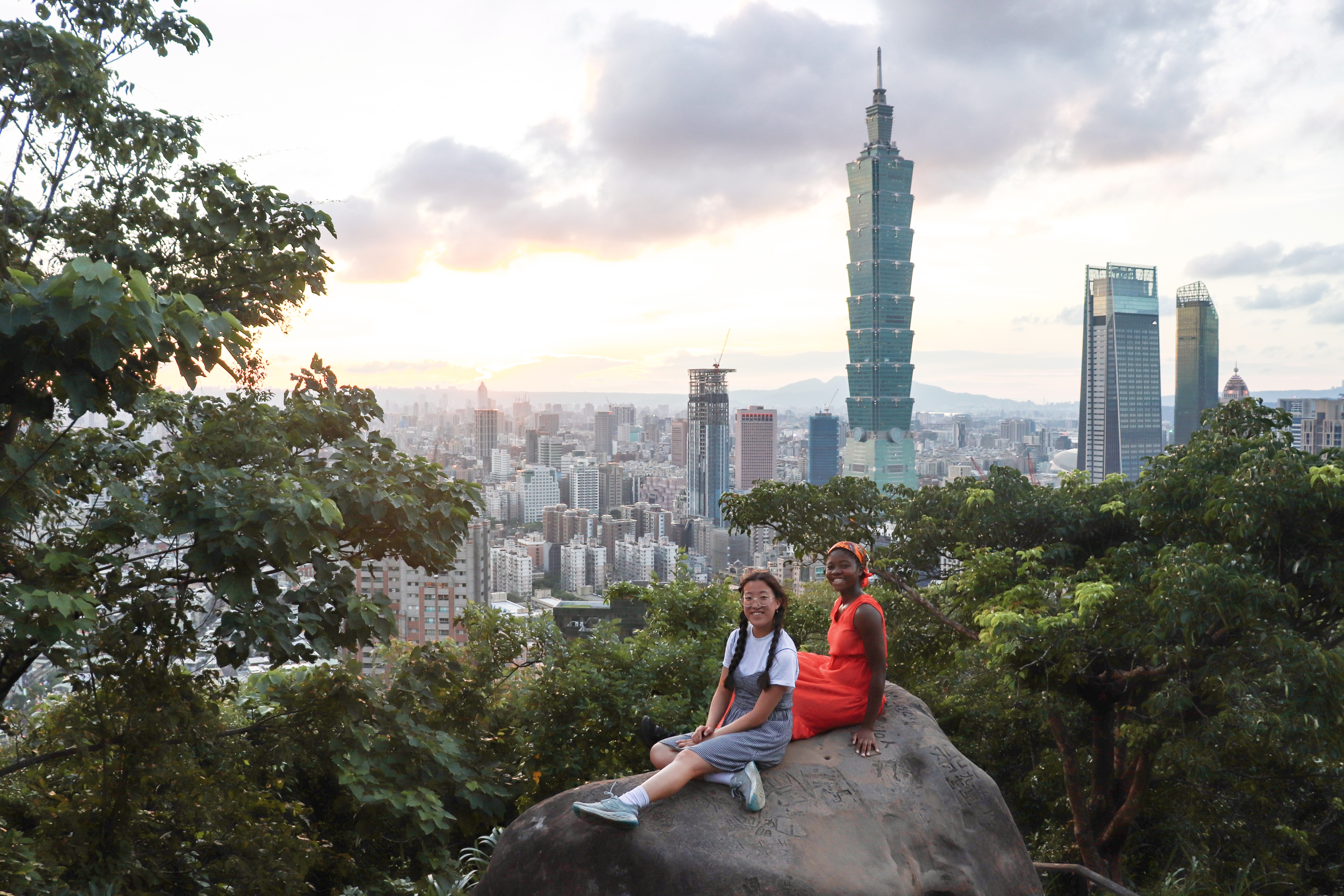 Allison (Lulu) Muzzy and her CLS cohort mate on Elephant Mountain in Taipei, Taiwan.